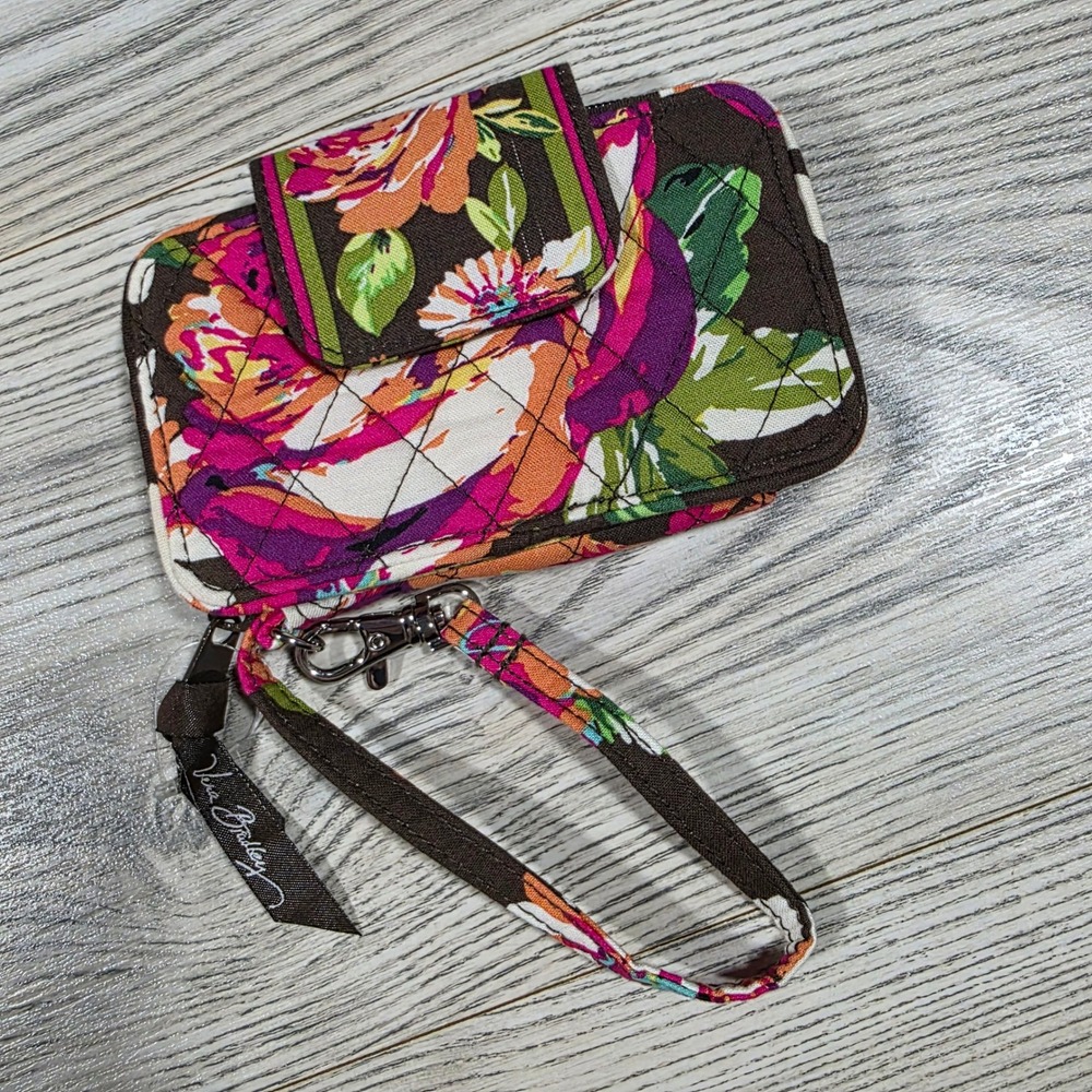 Vera Bradley Wristlet in English Rose - Picture 1 of 7